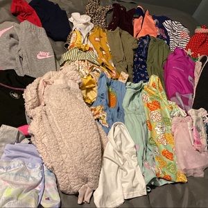 Girls 2T lot - some play clothes, some never worn